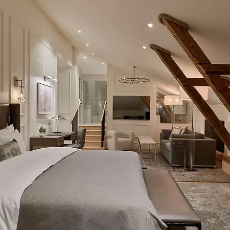 The Maria - Preferred & Legend Collection Hotel